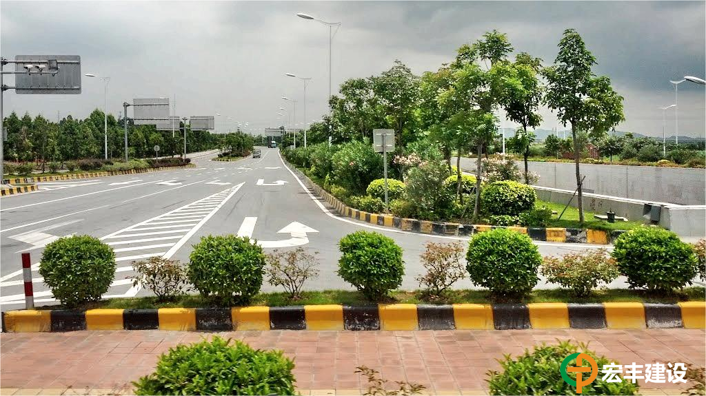佛山市順德區(qū)南國東路綠化改造工程（環(huán)市路—桂畔海段邊分帶綠化改造）